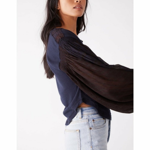 New Free People Light Magic balloon sleeve henley - Picture 4 of 12